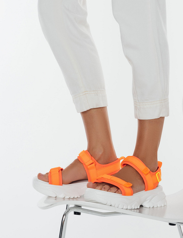 Оранжевые женские сандалии на липучке MASCOTTE 234-315511-0213 | ракурс 2