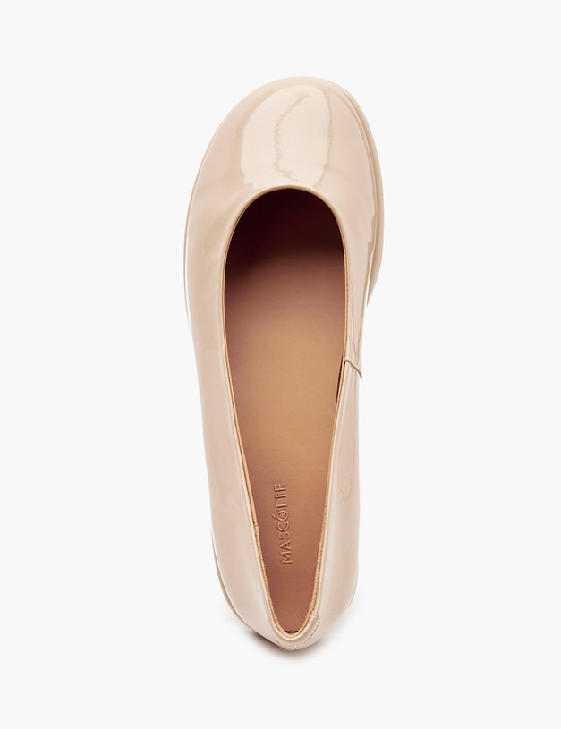 Бежевые лакированные женские балетки MASCOTTE 126-414811-3705M | ракурс 4 Бежевые лакированные женские балетки MASCOTTE 126-414811-3705M | ракурс 4