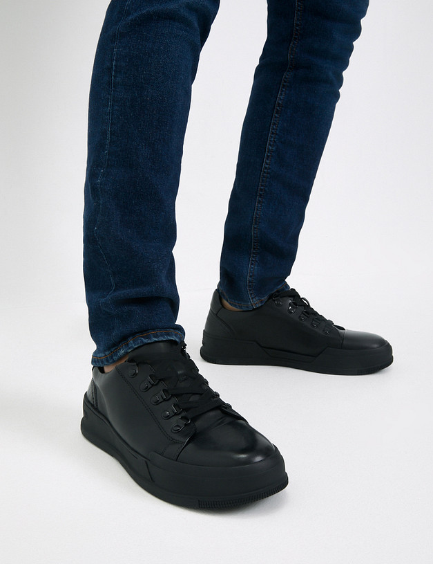 Черные мужские кеды из кожи MASCOTTE 22-4211813-0102 | ракурс 2 Черные мужские кеды из кожи MASCOTTE 22-4211813-0102 | ракурс 2