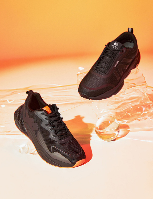 Черные женские кроссовки из текстиля MASCOTTE 189-312121-0202 | ракурс 1 Черные женские кроссовки из текстиля MASCOTTE 189-312121-0202 | ракурс 1