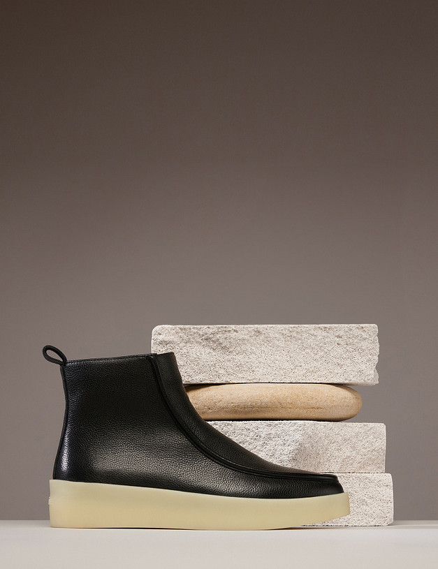 Черные женские дезерты MASCOTTE 22-31802210-8116M | ракурс 1 Черные женские дезерты MASCOTTE 22-31802210-8116M | ракурс 1