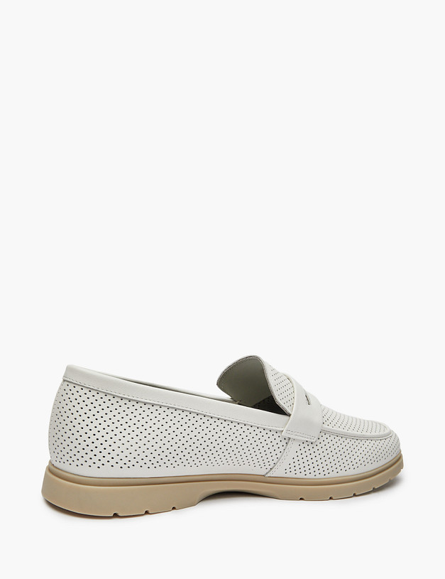 Белые мужские лоферы с перфорацией MASCOTTE 128-510822-0101 | ракурс 3