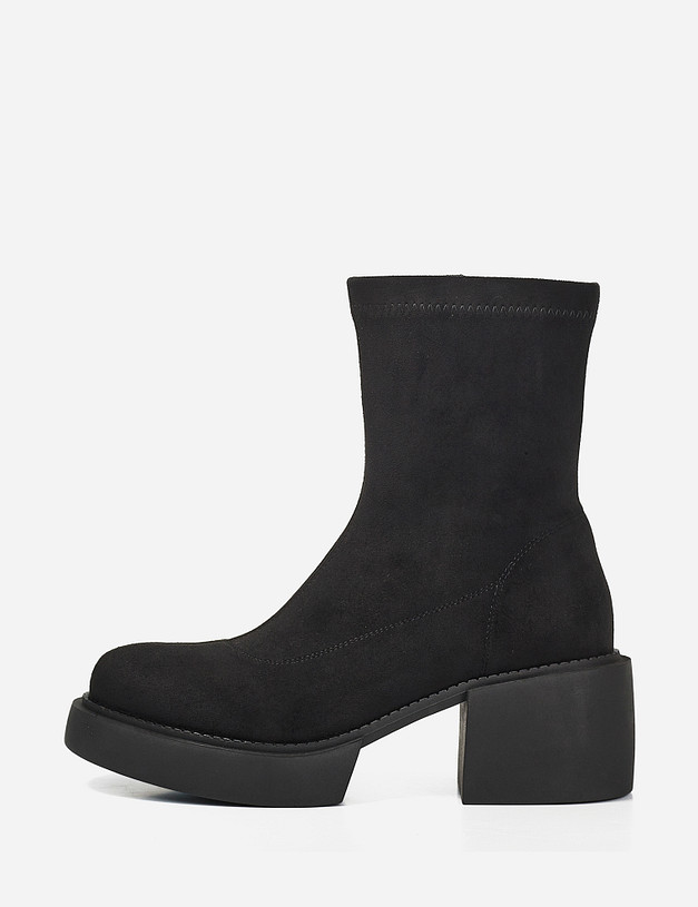 Черные ботильоны на массивном каблуке MASCOTTE 25-121521-2402 | ракурс 2