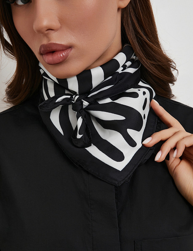 Женский платок с принтом MASCOTTE 766-6109-2421 | ракурс 2