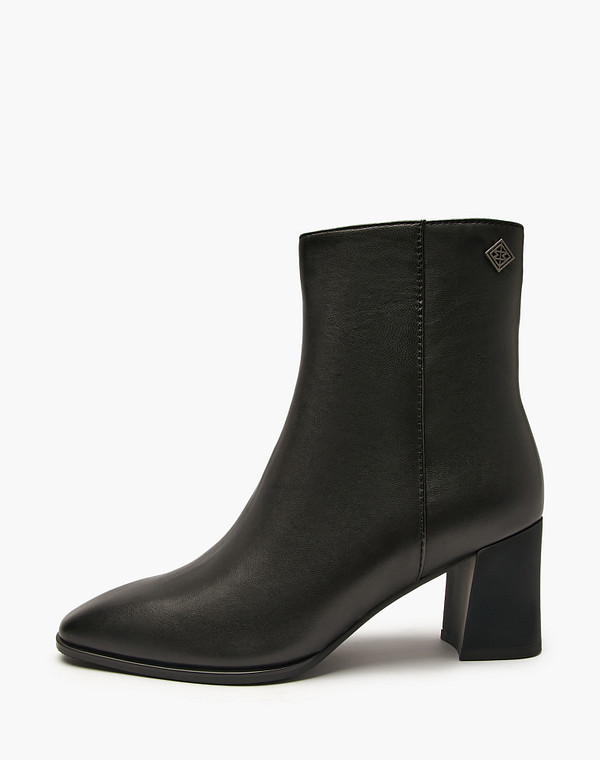 Черные женские ботильоны 9990₽