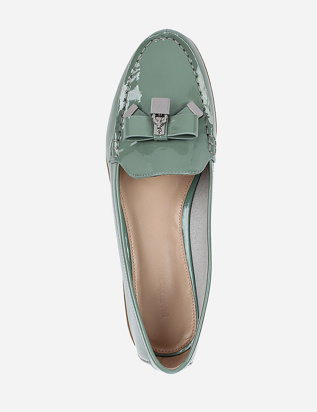 Зеленые лакированные женские лоферы MASCOTTE 43-0164911-3716M | ракурс 4