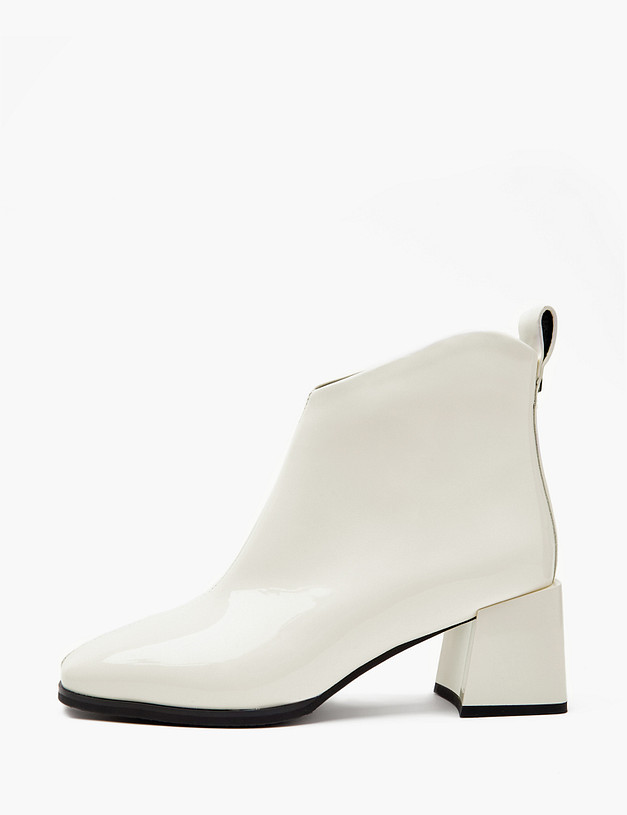 Молочные женские лакированные ботильоны MASCOTTE 233-410421-3778M | ракурс 1 Молочные женские лакированные ботильоны MASCOTTE 233-410421-3778M | ракурс 1