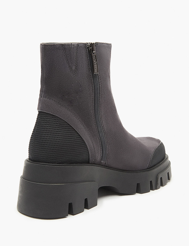 Серые велюровые женские ботинки MASCOTTE 15-3204624-3656M | ракурс 3 Серые велюровые женские ботинки MASCOTTE 15-3204624-3656M | ракурс 3