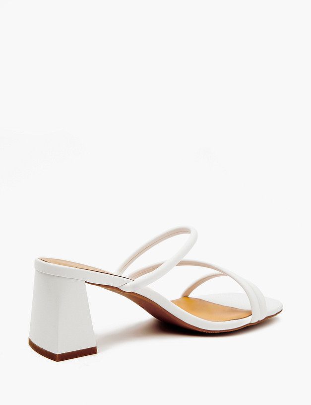 Белые женские мюли на устойчивом каблуке MASCOTTE 126-413661-0601 | ракурс 5