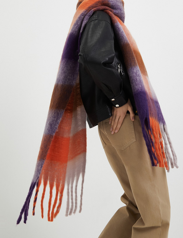 Оранжевый женский шарф MASCOTTE 766-3225-2413 | ракурс 1 Оранжевый женский шарф MASCOTTE 766-3225-2413 | ракурс 1