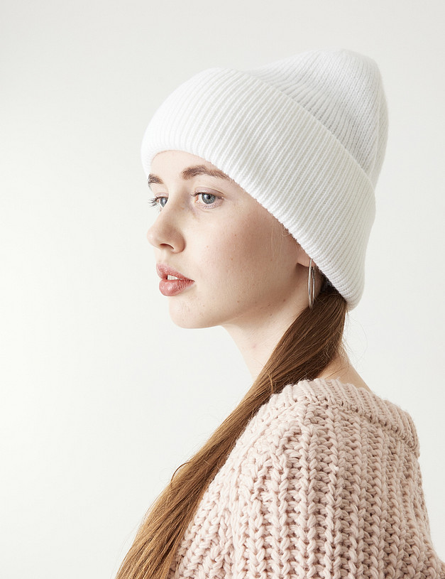 Белая женская шапка MASCOTTE 781-1217-7501 | ракурс 1