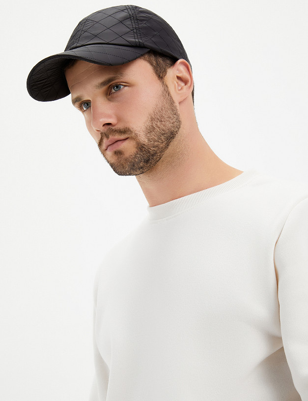 Черная стеганая кепка MASCOTTE 746-2202-2402 | ракурс 1 Черная стеганая кепка MASCOTTE 746-2202-2402 | ракурс 1