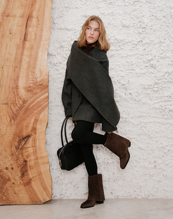 Коричневые женские ботильоны 14990₽