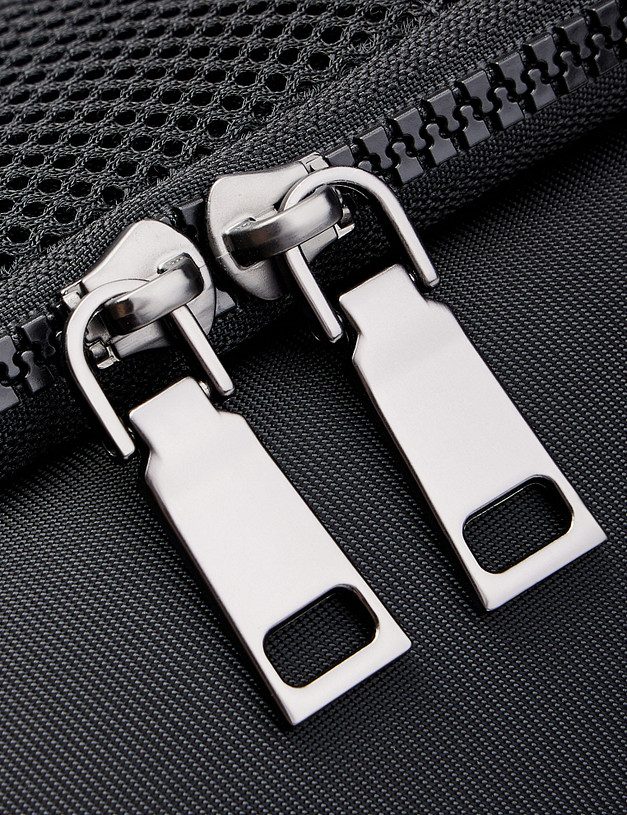 Черный мужской рюкзак MASCOTTE 604-4221-202 | ракурс 5 Черный мужской рюкзак MASCOTTE 604-4221-202 | ракурс 5