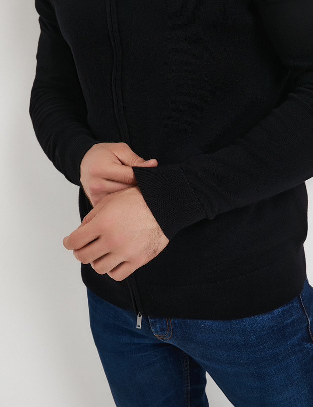 Черный мужской кардиган MASCOTTE 852-5219-7502 | ракурс 5 Черный мужской кардиган MASCOTTE 852-5219-7502 | ракурс 5