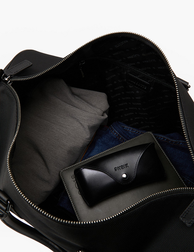 Черная дорожная сумка MASCOTTE 604-4102-202 | ракурс 7 Черная дорожная сумка MASCOTTE 604-4102-202 | ракурс 7