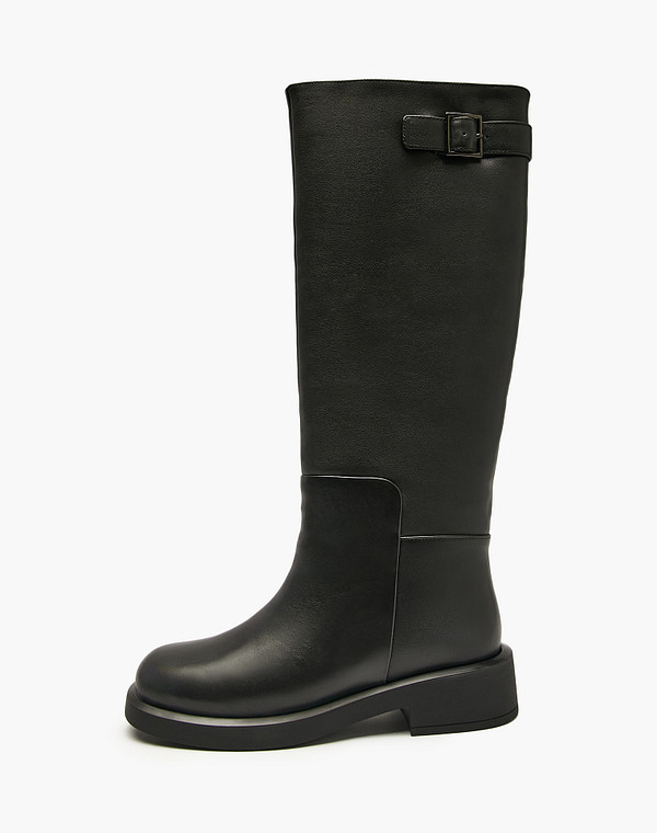 Черные женские зимние сапоги 18990₽