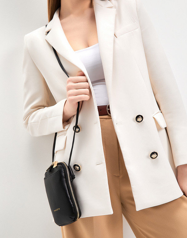 Черная женская сумка для мобильного 4490₽