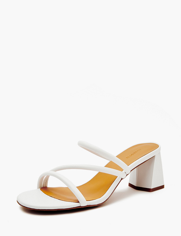 Белые женские мюли на устойчивом каблуке MASCOTTE 126-413661-0601 | ракурс 4