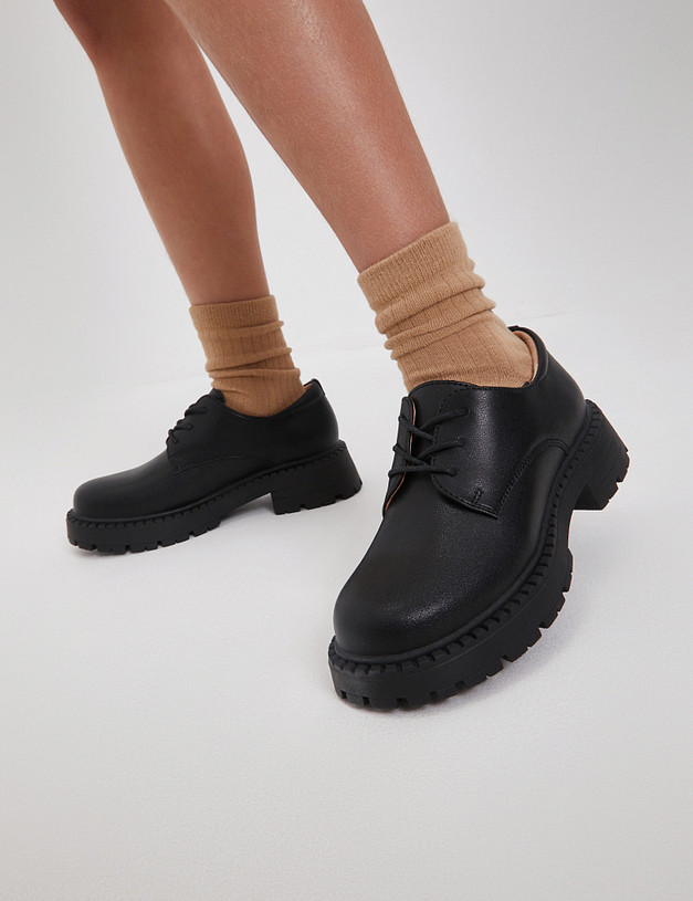 Черные кожаные дерби для девочек  MASCOTTE 98-411315-0602 | ракурс 1 Черные кожаные дерби для девочек  MASCOTTE 98-411315-0602 | ракурс 1