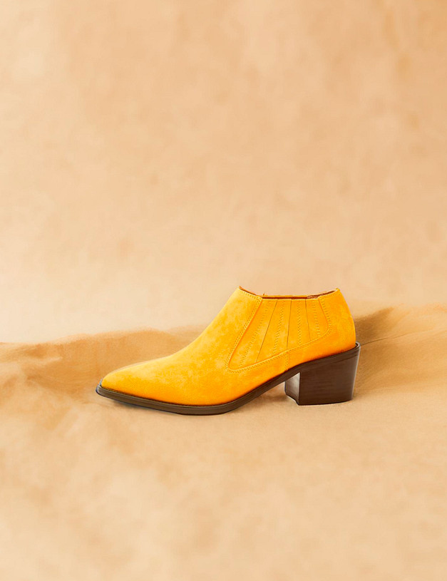 Горчичные женские казаки из велюра MASCOTTE 175-417713-4620M | ракурс 1