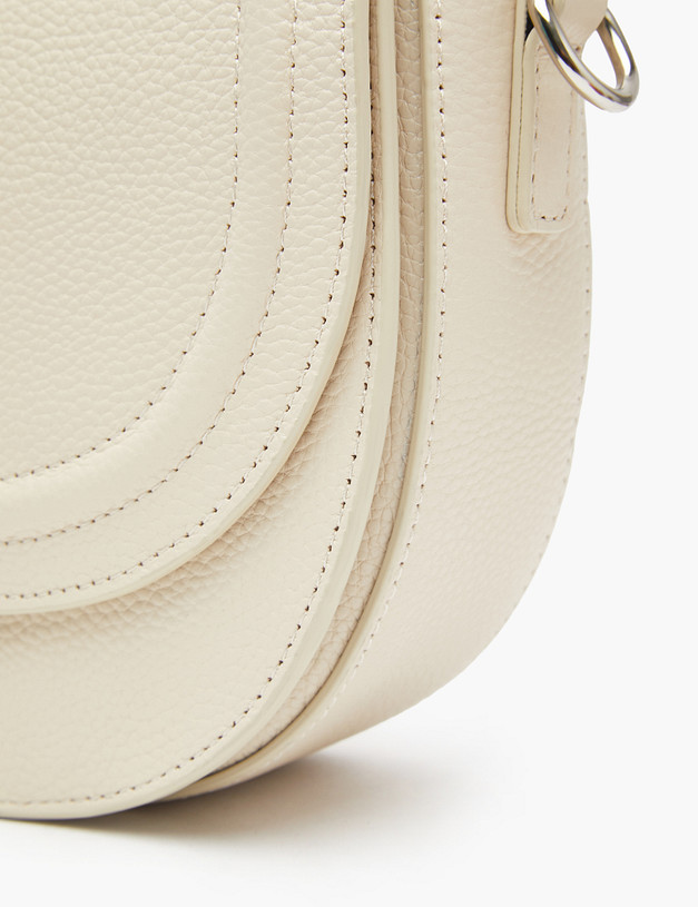 Бежевая женская сумка-седло MASCOTTE 660-3205-108 | ракурс 5 Бежевая женская сумка-седло MASCOTTE 660-3205-108 | ракурс 5