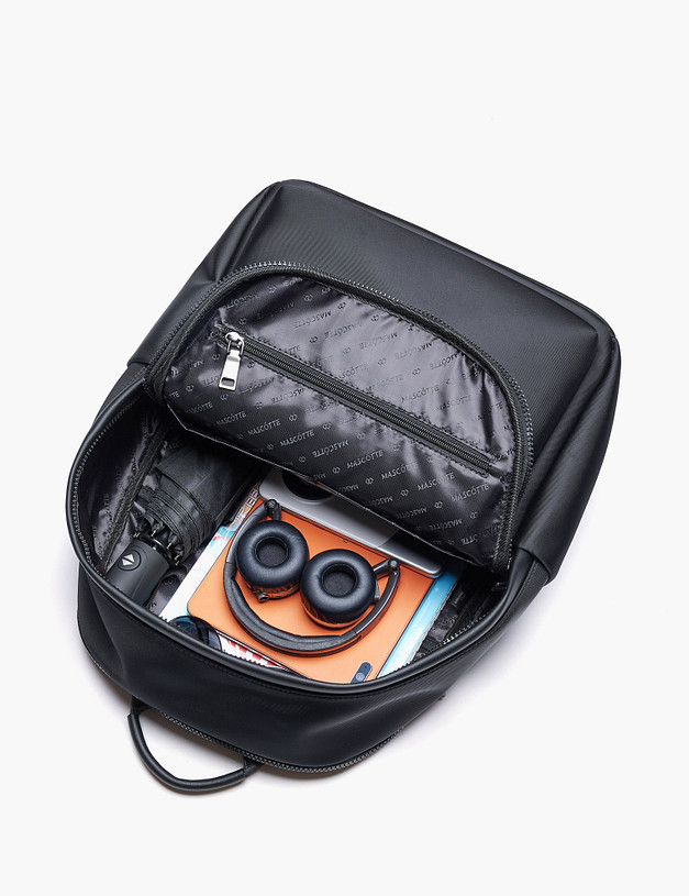 Черный мужской рюкзак MASCOTTE 604-4221-202 | ракурс 6 Черный мужской рюкзак MASCOTTE 604-4221-202 | ракурс 6