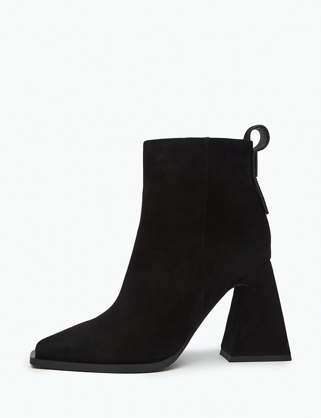 Черные велюровые женские ботильоны MASCOTTE 234-322821-0602 | ракурс 2
