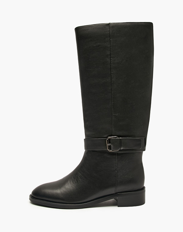 Черные женские сапоги 14990₽