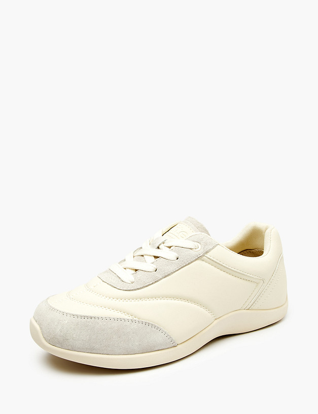 Молочные женские кроссовки MASCOTTE 234-521821-0601 | ракурс 2