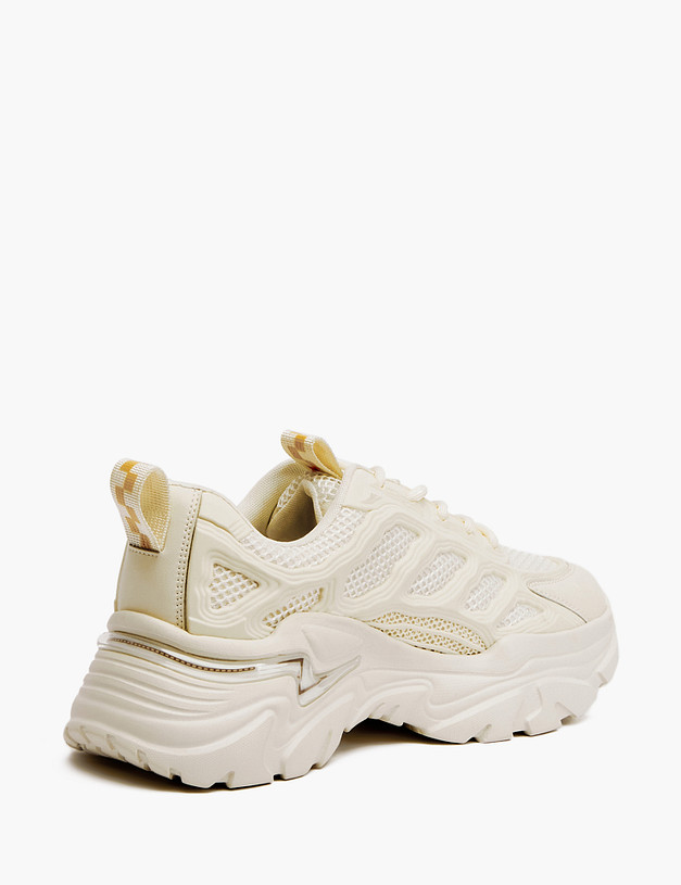 Молочные массивные женские кроссовки MASCOTTE 234-312321-0601 | ракурс 3