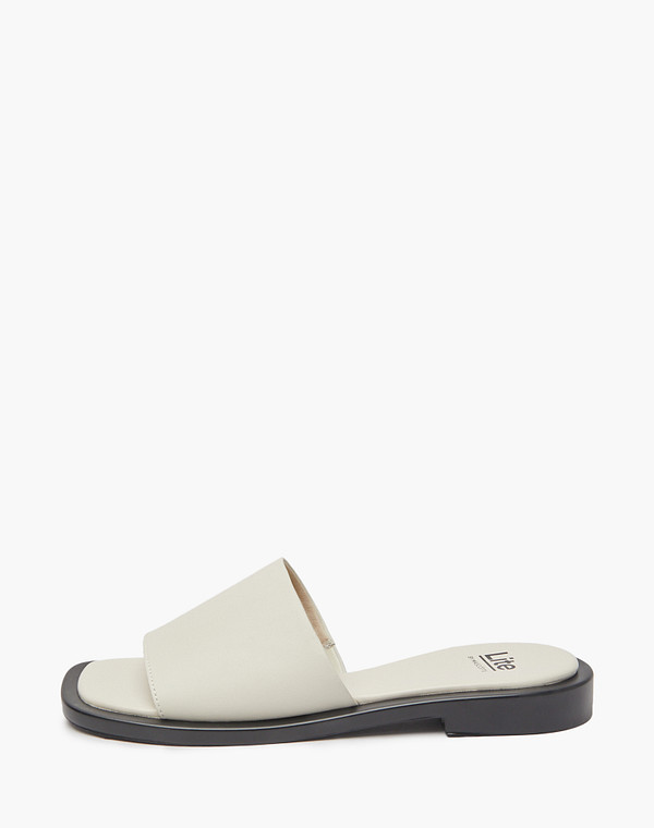 Молочные женские пантолеты 3490₽