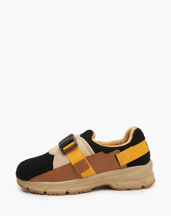 Черные женские кроссовки 3990₽