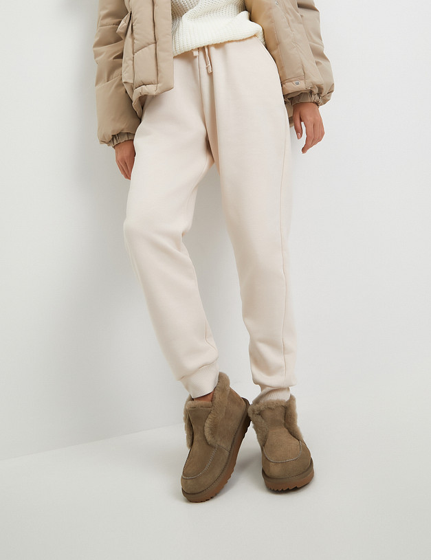 Коричневые женские угги из велюра MASCOTTE 234-12251338-0204 | ракурс 1