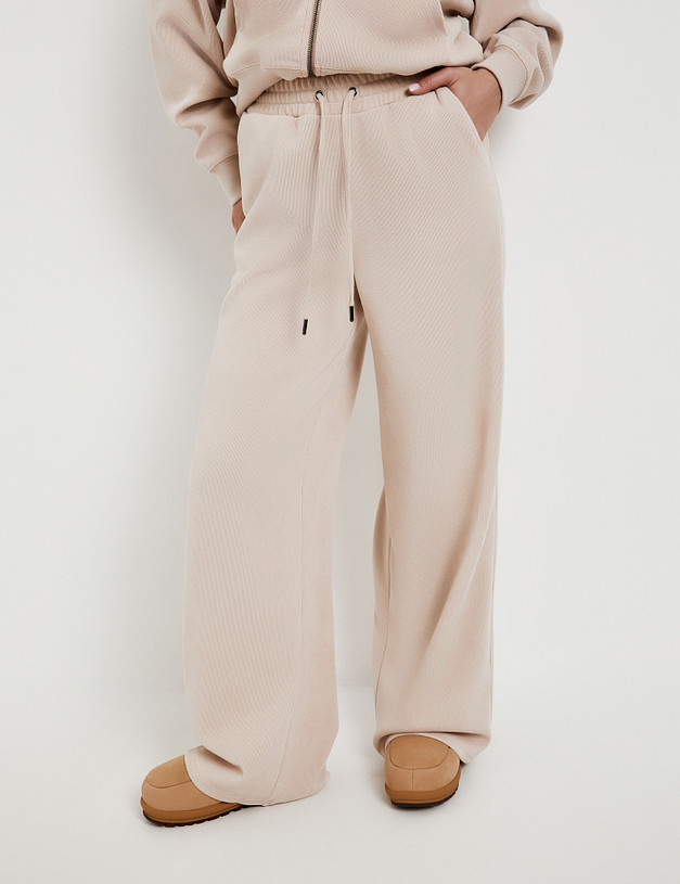 Молочные женские спортивные брюки MASCOTTE 888-5205-2401 | ракурс 1