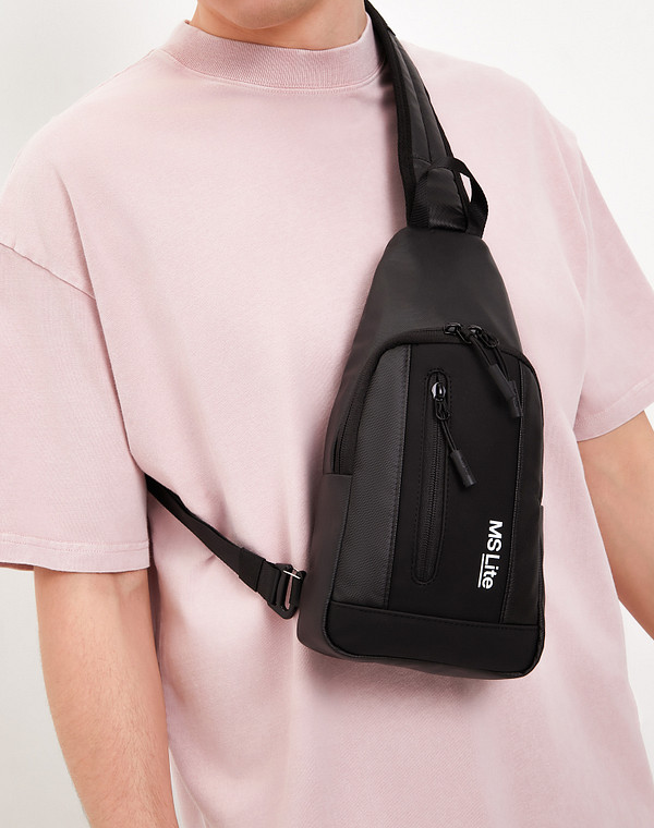 Черная мужская сумка