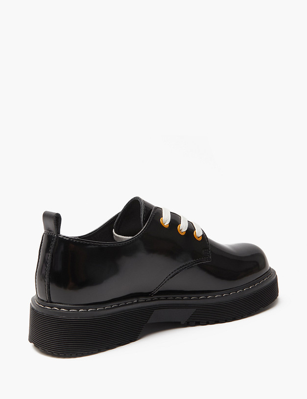 Черные лакированные дерби для девочек MASCOTTE 250-411261-0702 | ракурс 5 Черные лакированные дерби для девочек MASCOTTE 250-411261-0702 | ракурс 5