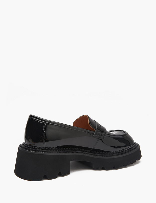 Черные лакированные женские лоферы MASCOTTE 195-420212-3701M | ракурс 3 Черные лакированные женские лоферы MASCOTTE 195-420212-3701M | ракурс 3