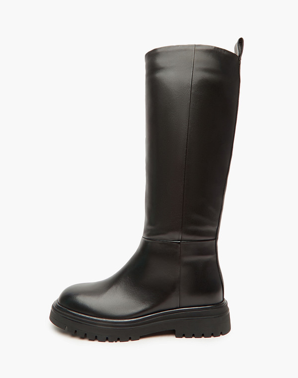 Черные женские зимние сапоги 14990₽