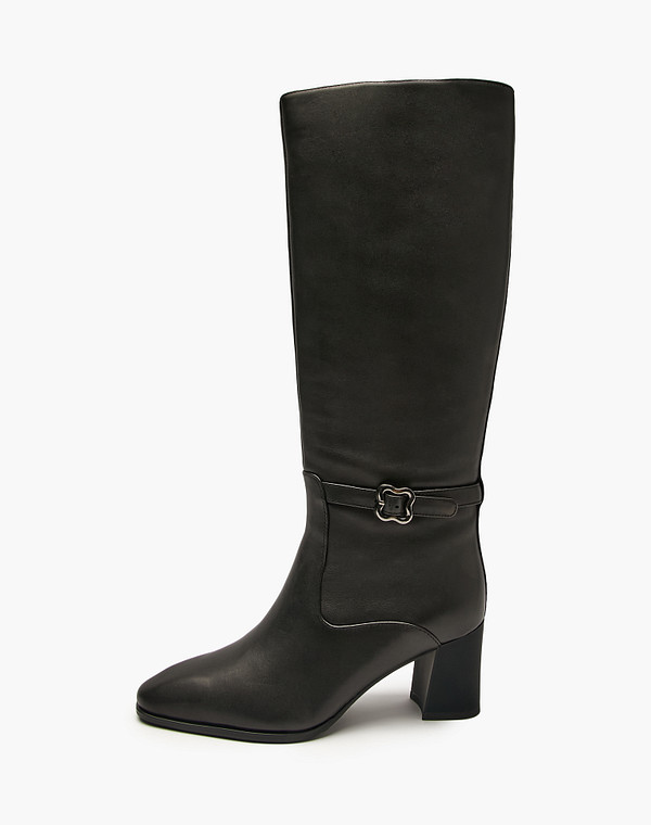 Черные женские сапоги 13990₽