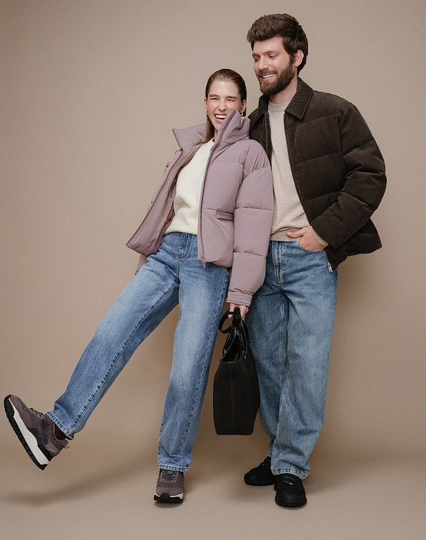 Серые женские зимние кроссовки 6990₽