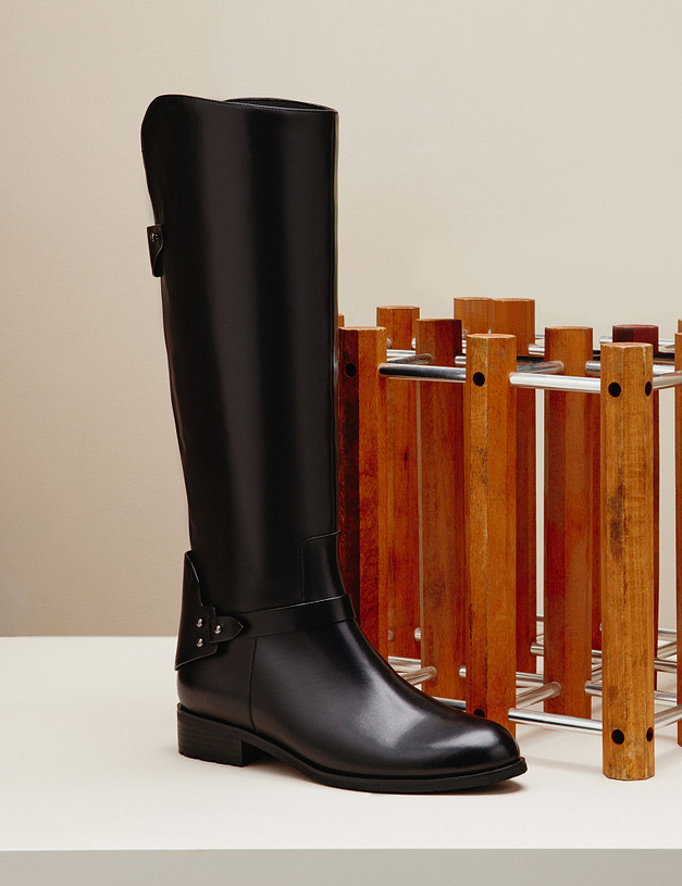 Черные женские сапоги на низком каблуке MASCOTTE 233-2260222-3100M | ракурс 1