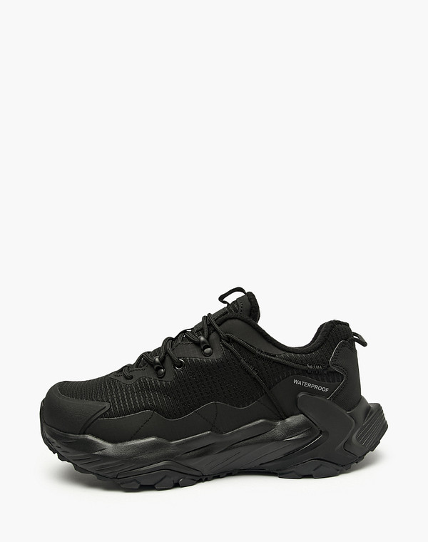 Черные женские кроссовки 2990₽