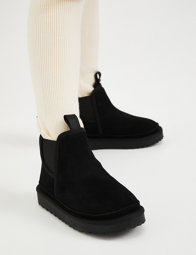 Черные детские угги из велюра MASCOTTE 234-326436-0202 | ракурс 9 Черные детские угги из велюра MASCOTTE 234-326436-0202 | ракурс 9