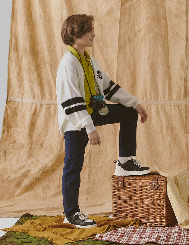 Черно-белые детские кроссовки MASCOTTE 234-412521-0602 | ракурс 1