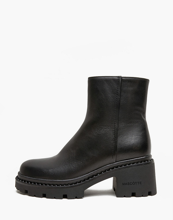 Черные женские зимние ботинки 9990₽