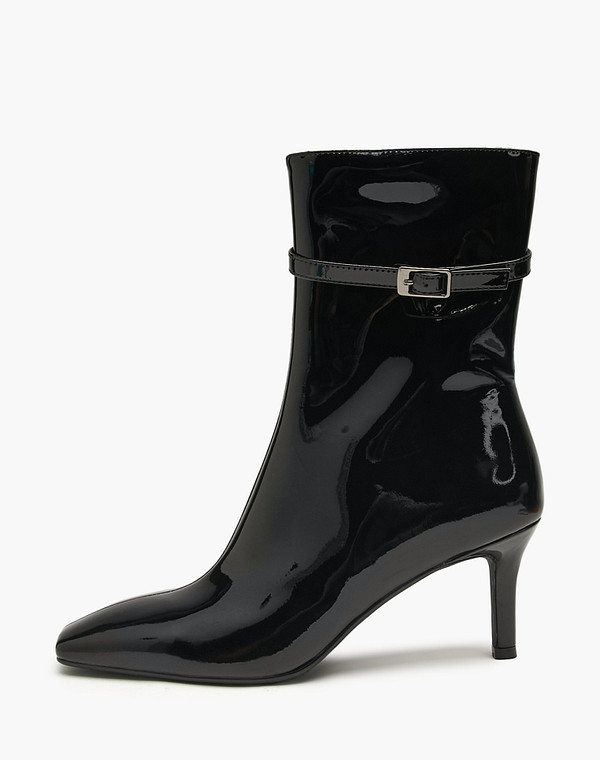 Черные женские лакированные ботильоны 7990₽
