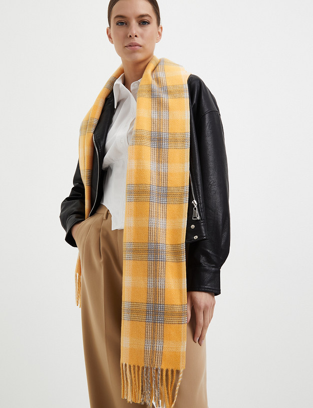 Желтый женский шарф в клетку MASCOTTE 766-3222-2418 | ракурс 1