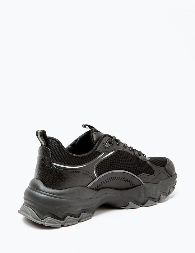 Черные массивные женские кроссовки MASCOTTE 189-414721-0202 | ракурс 3 Черные массивные женские кроссовки MASCOTTE 189-414721-0202 | ракурс 3