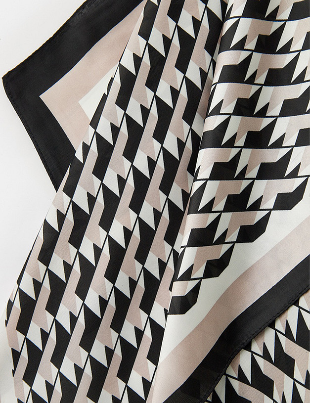 Черный женский платок MASCOTTE 763-3207-2402 | ракурс 3